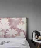 Tête de lit myQuintus modèle Haku par Marion Hamaide, couleur rose - showroom