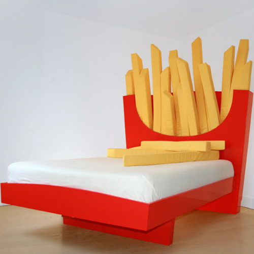 tete-de-lit-insolite-frites